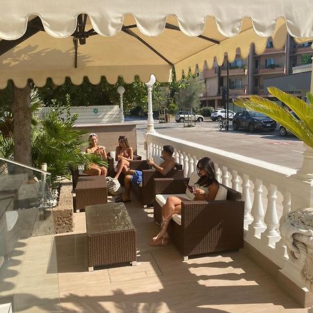 Hotel Caesar Paladium Rimini Kültér fotó