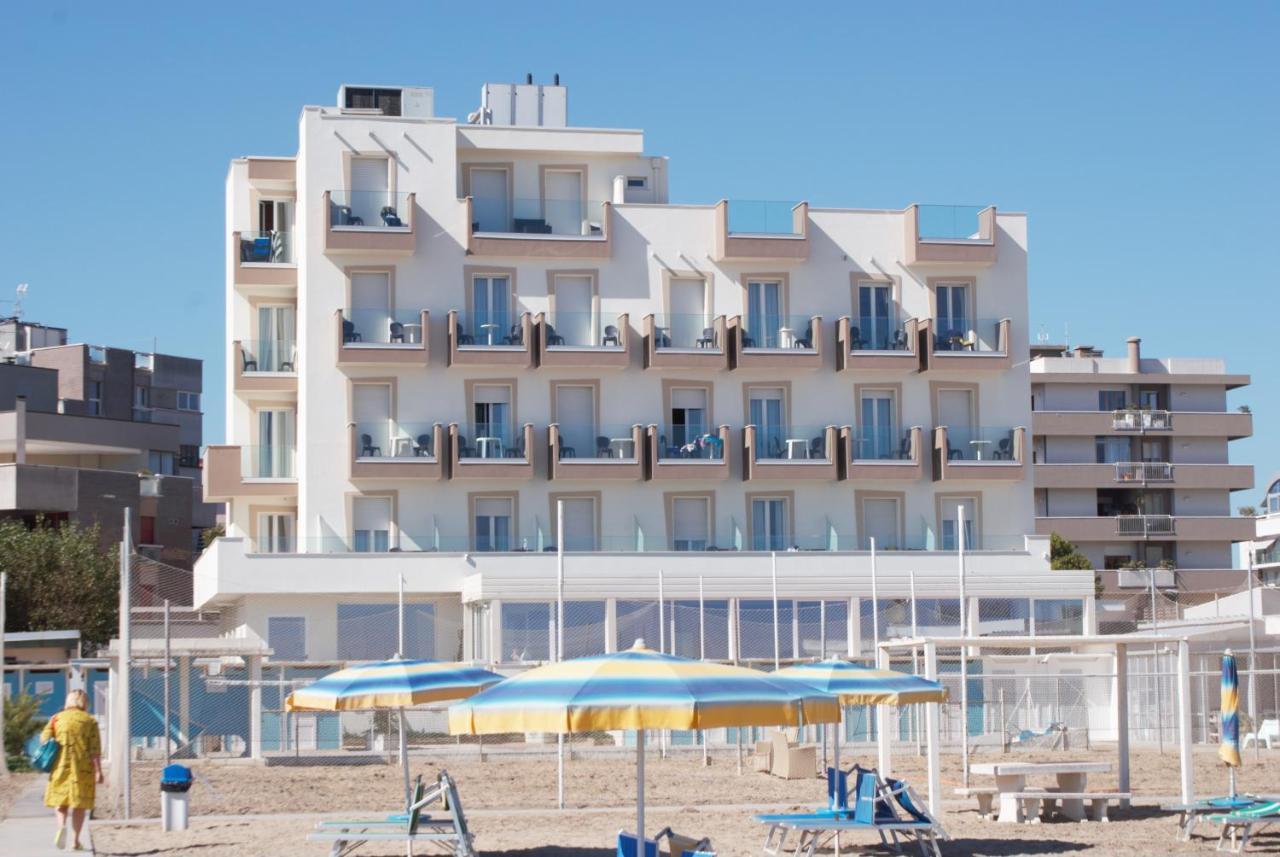 Hotel Caesar Paladium Rimini Kültér fotó