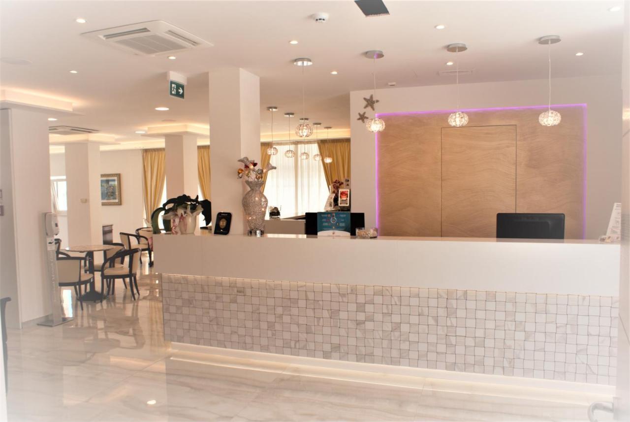 Hotel Caesar Paladium Rimini Kültér fotó