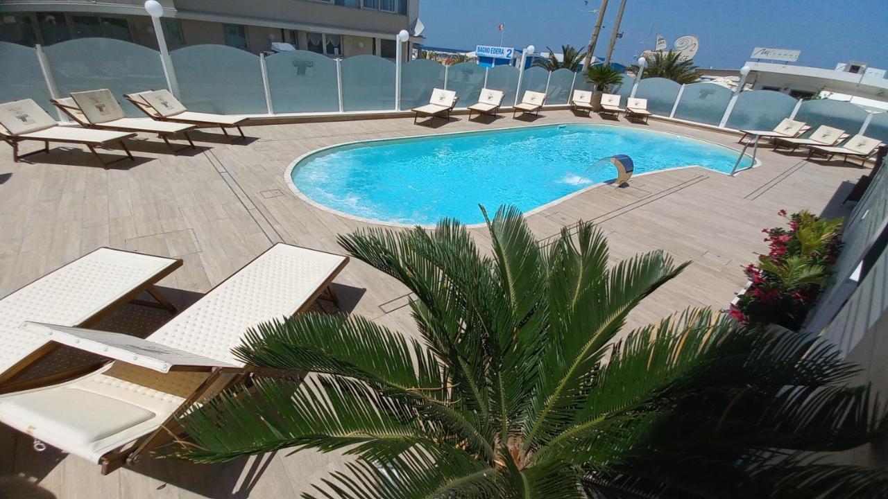 Hotel Caesar Paladium Rimini Kültér fotó
