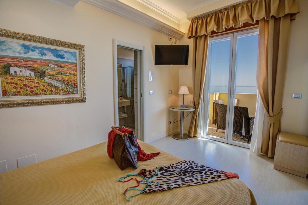 Hotel Caesar Paladium Rimini Szoba fotó