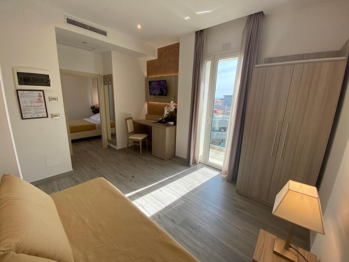 Hotel Caesar Paladium Rimini Kültér fotó