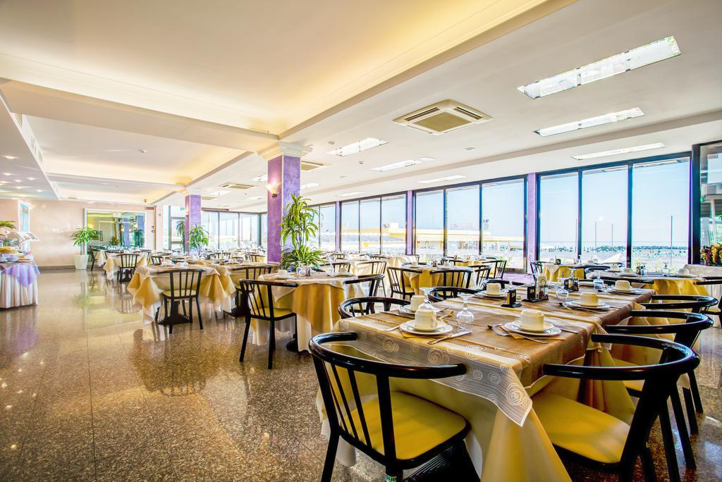 Hotel Caesar Paladium Rimini Kültér fotó