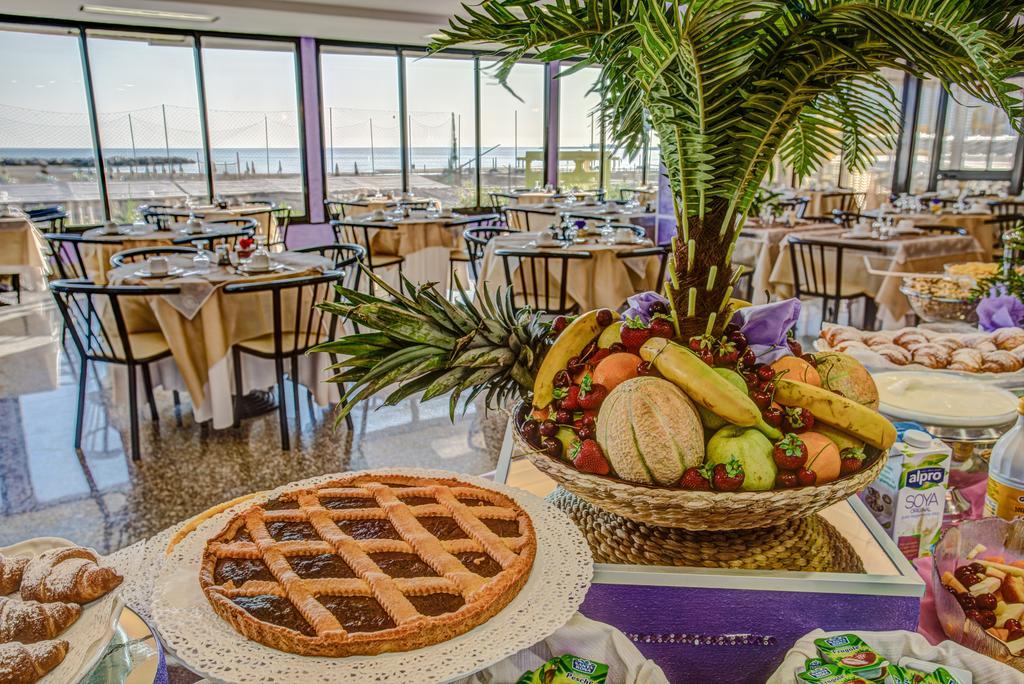 Hotel Caesar Paladium Rimini Kültér fotó