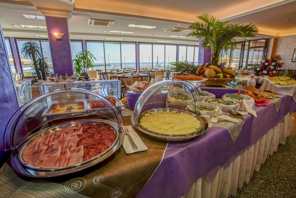 Hotel Caesar Paladium Rimini Kültér fotó