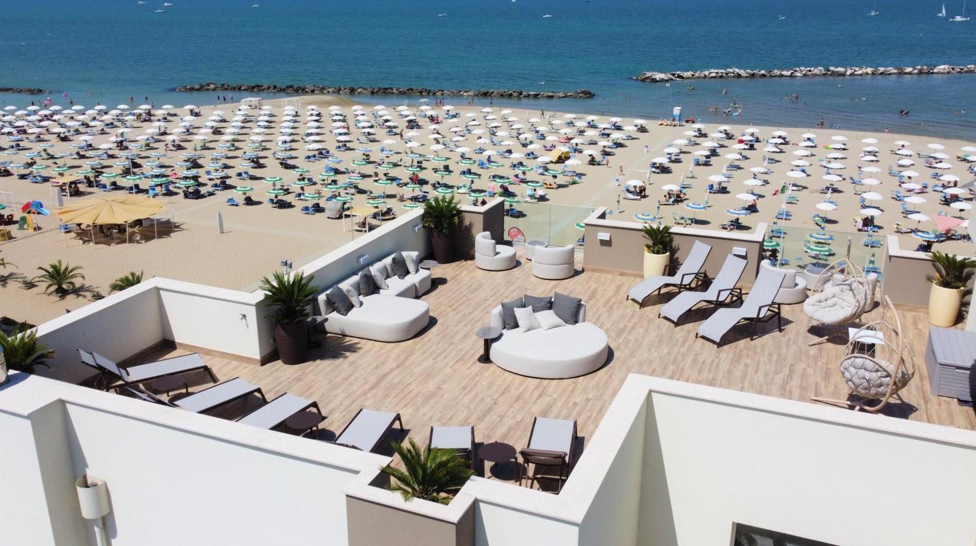 Hotel Caesar Paladium Rimini Kültér fotó
