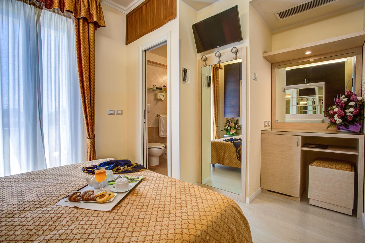 Hotel Caesar Paladium Rimini Kültér fotó
